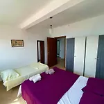 Kloi Luxe Appart-Hotel